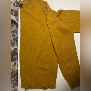 Banana Republic Yellow Orange Sweater Large